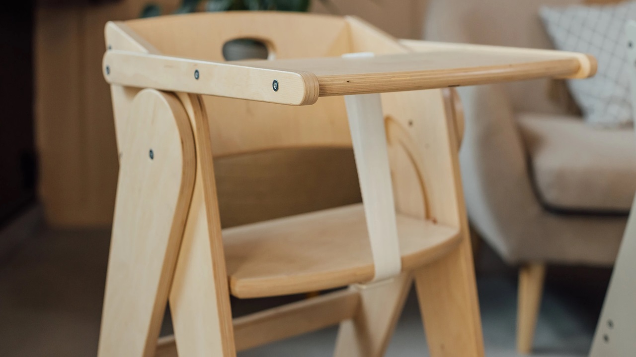 The Benefits of Using Wooden High Chairs for Your Baby